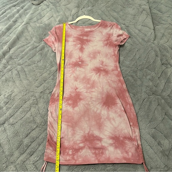 WILD FABLE TSHIRT DRESS SIZE MEDIUM - Picture 5 of 8